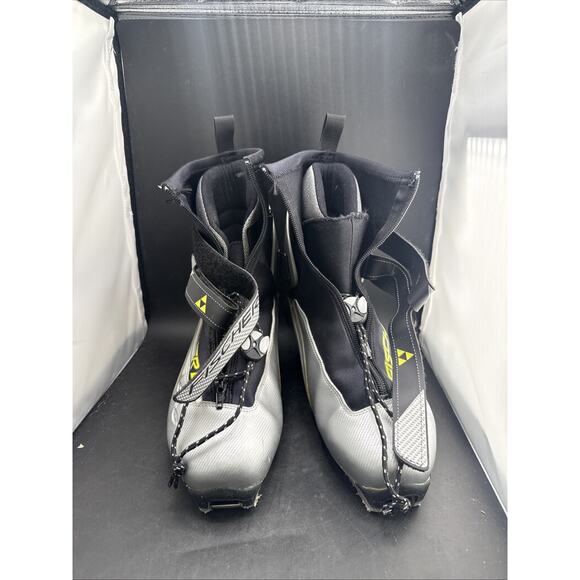 Fischer RC9 Cross Country Ski Boots Gray Black Adult Size 9.5 Nordic XC